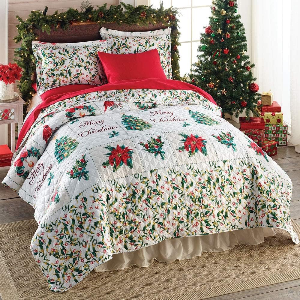 Bits and Pieces - Merry Christmas Quilt Bedding - Full/Queen Set, 86 x 86 Quilt with 2 Standard Shams